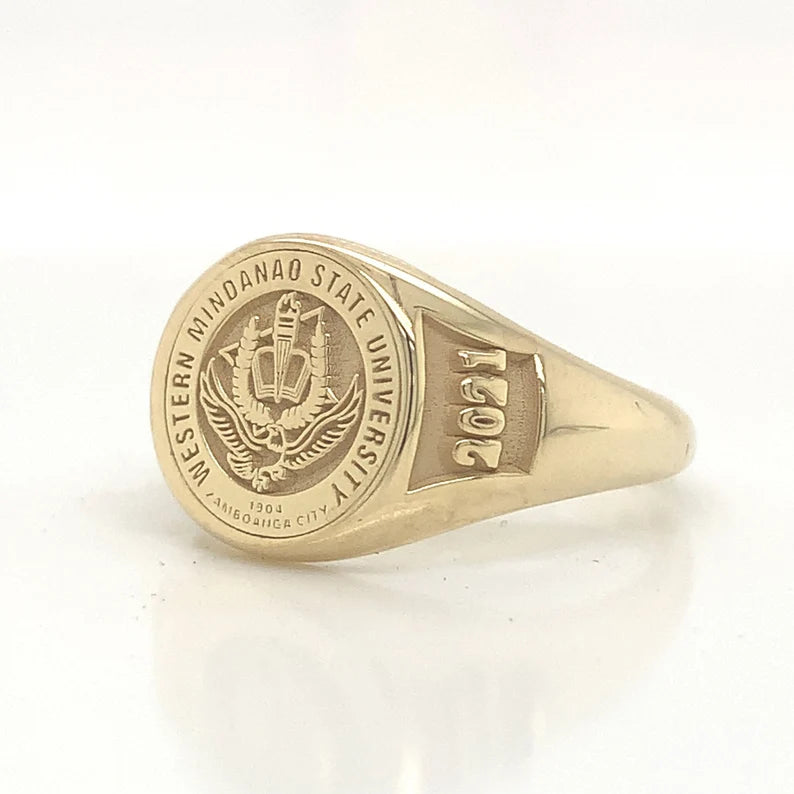 University rings, College Class Rings, Personalized Jewelry, Senior Class Rings, High School Rings