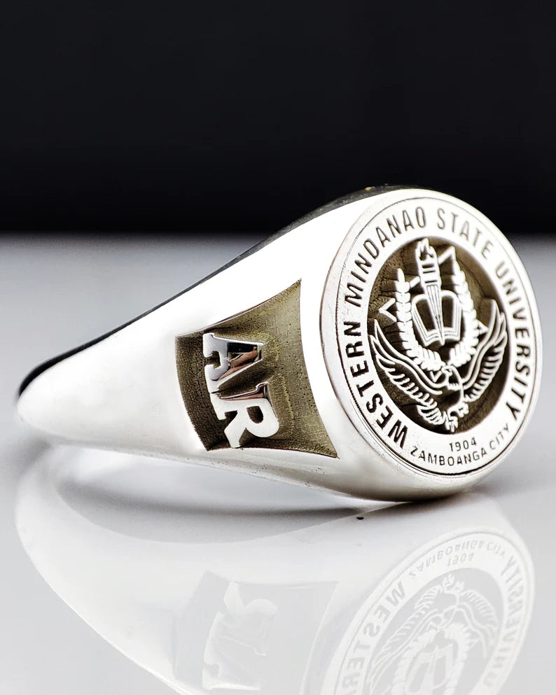 University rings, College Class Rings, Personalized Jewelry, Senior Class Rings, High School Rings